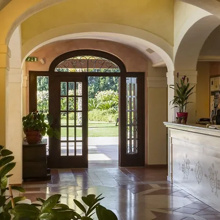 Lantana Hotel&apartments Hotell