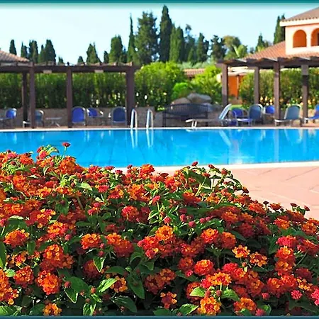 Lantana Hotel&apartments מלון 4*